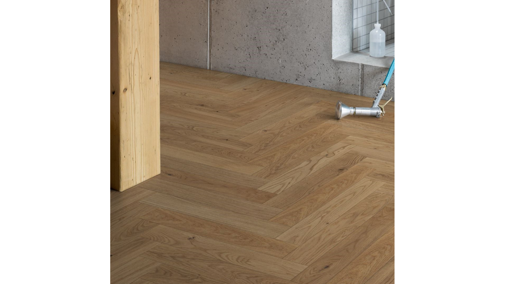 Parador Trendtime 3 Oak Cream Wood Herringbone Parquet
