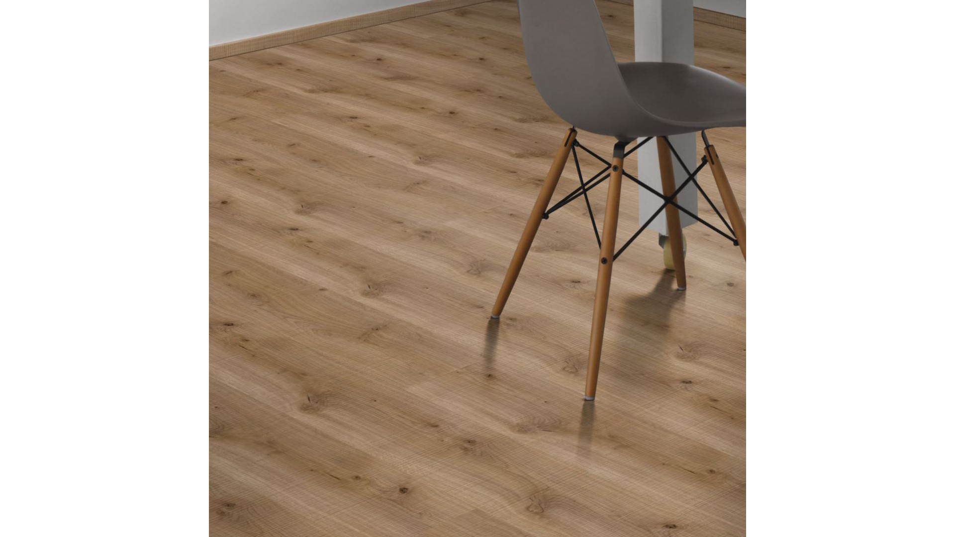 Parador Trendtime 6 Lumberjack Oak Rough Sawn Texture