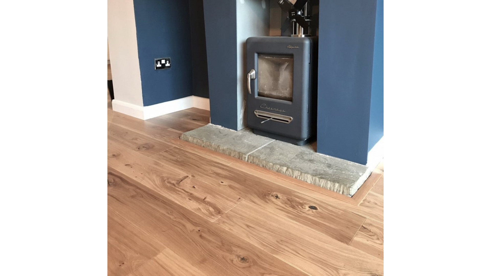 Woodland Robusta European Oak Brushed And UV Oiled 20mm