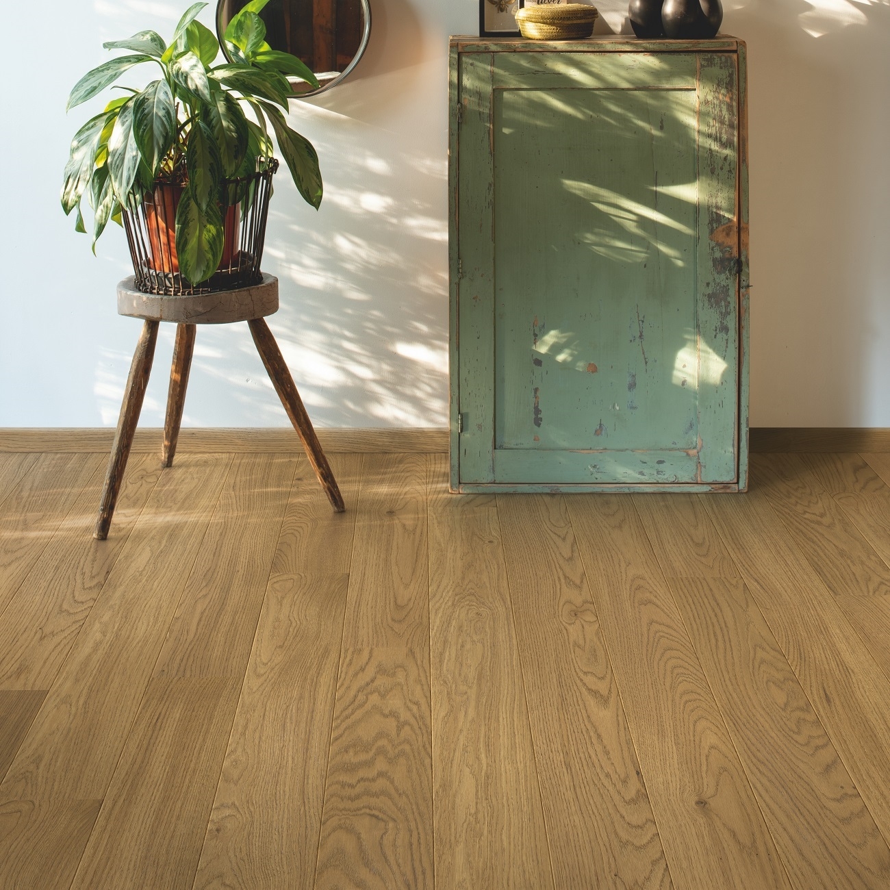 Quick-Step Light Chestnut Oak Premium Grade Wood Flooring