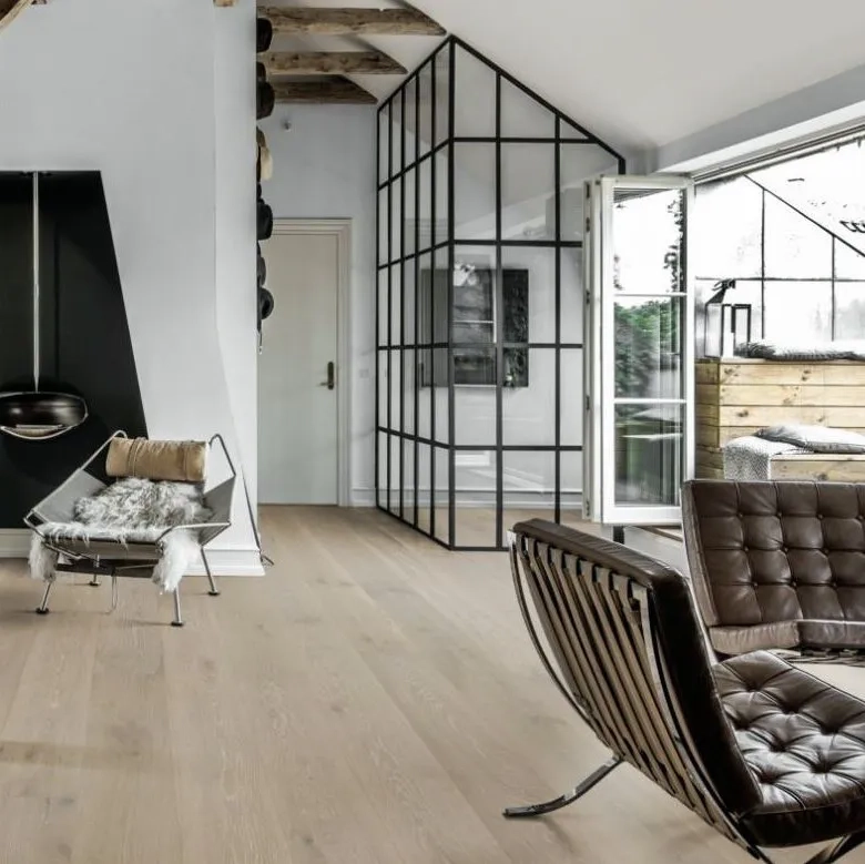 Quickstep Candy Sugar Glaze Oak Engineered Wood Flooring