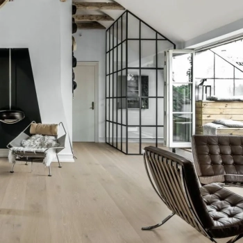 Quickstep Candy Sugar Glaze Oak Engineered Wood Flooring