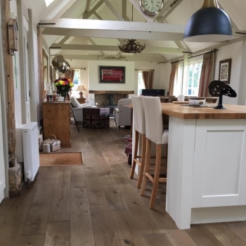Clearance Woodland Robusta Oak Old Brown 20mm 12.67m²