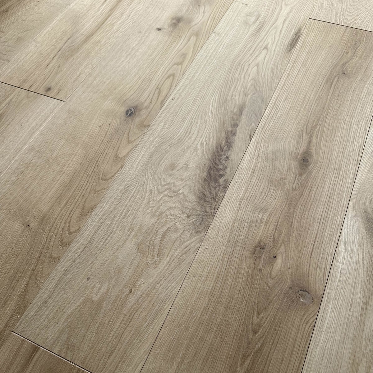 Woodland Robusta Oak Lightly Brushed Unfinished 20 x 185mm